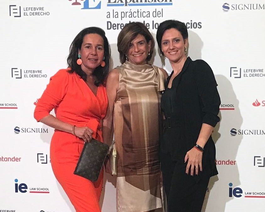 Las socias de SUE Abogados y Economistas asisten a la gala de los III Premios Expansión Jurídico